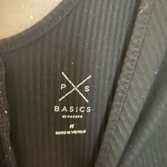 black long sleeve - Picture 3 of 3